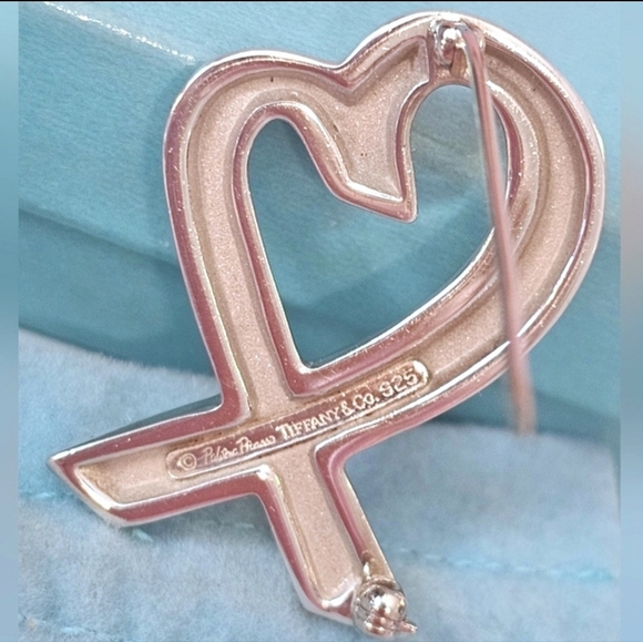 💙 Tiffany & Co Loving Heart Vintage Paloma Picasso Sterling Silver Brooch 💙 - Picture 4 of 16